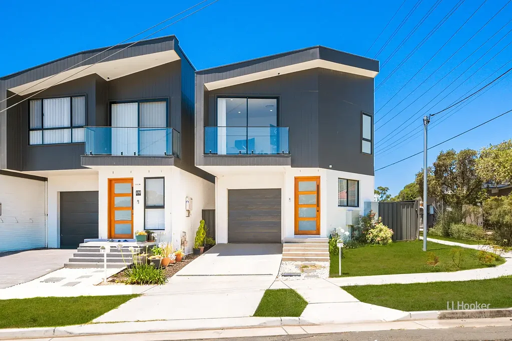 Casula 4બેડરૂમ Near-New Family Home � Freestanding, Stylish & Perfectly Positioned