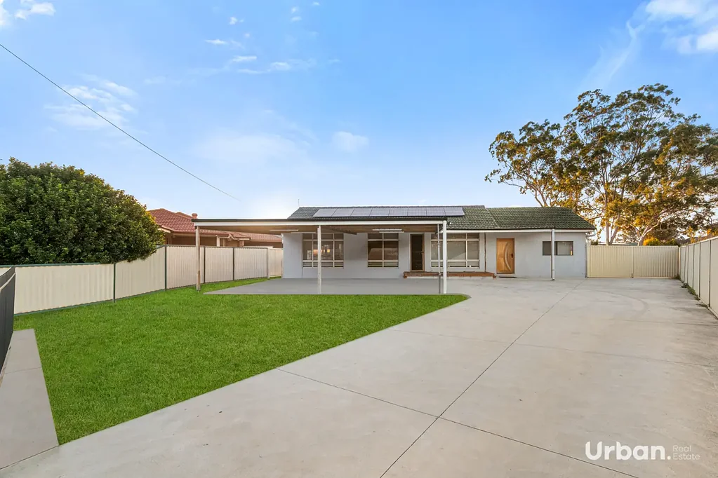 Macquarie Fields 5 Slaapkamer Big Block, Bigger Potential, quiet cul-de-sac!