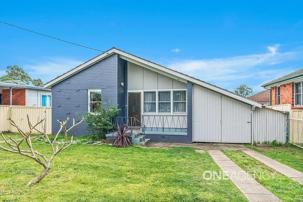 PRACTICAL LIVING IN A CENTRAL NOWRA LOCATION