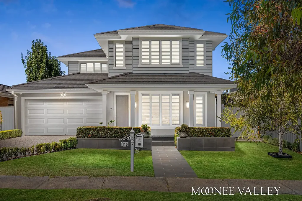 Avondale Heights 4 Bedroom Luxury Living Redefined on a Grand Scale