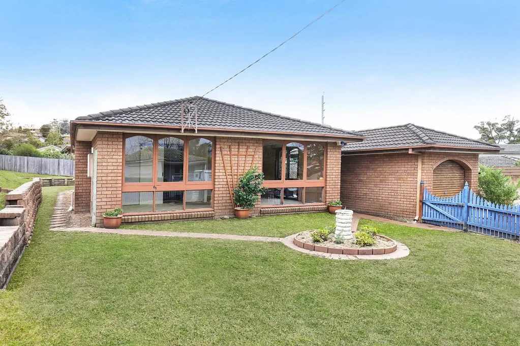 8 Rachel Crescent, Figtree, NSW 2525
