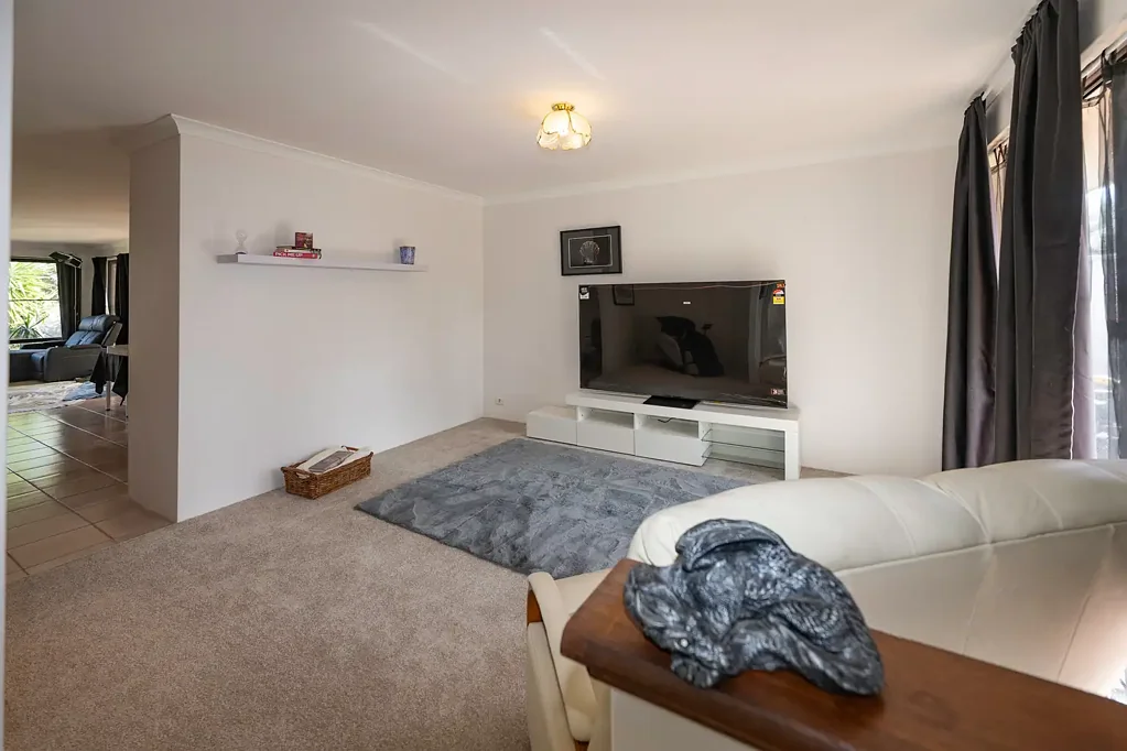 14 Richenda Court, Marangaroo, WA 6064