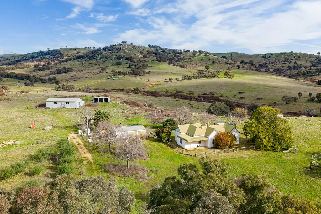 Crookwell Acres with option to expand!