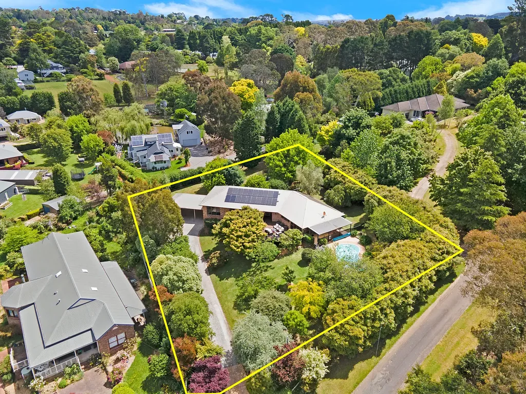 Moss Vale 5 Bedroom Family Haven in a Premium Position...