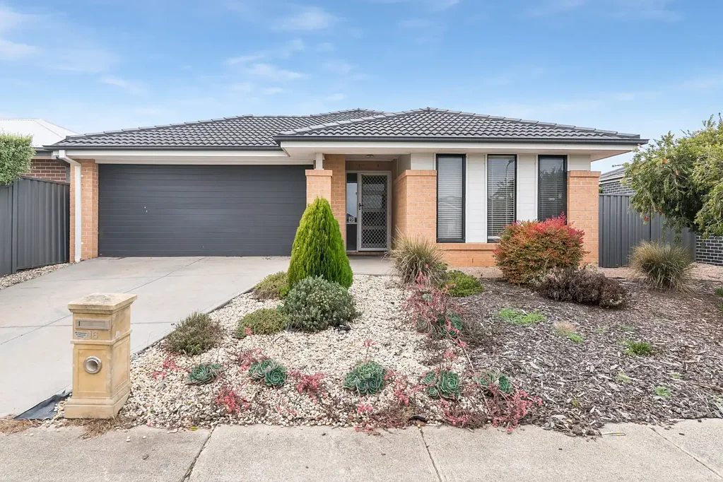 16 Grassy Street, Kilmore, VIC 3764