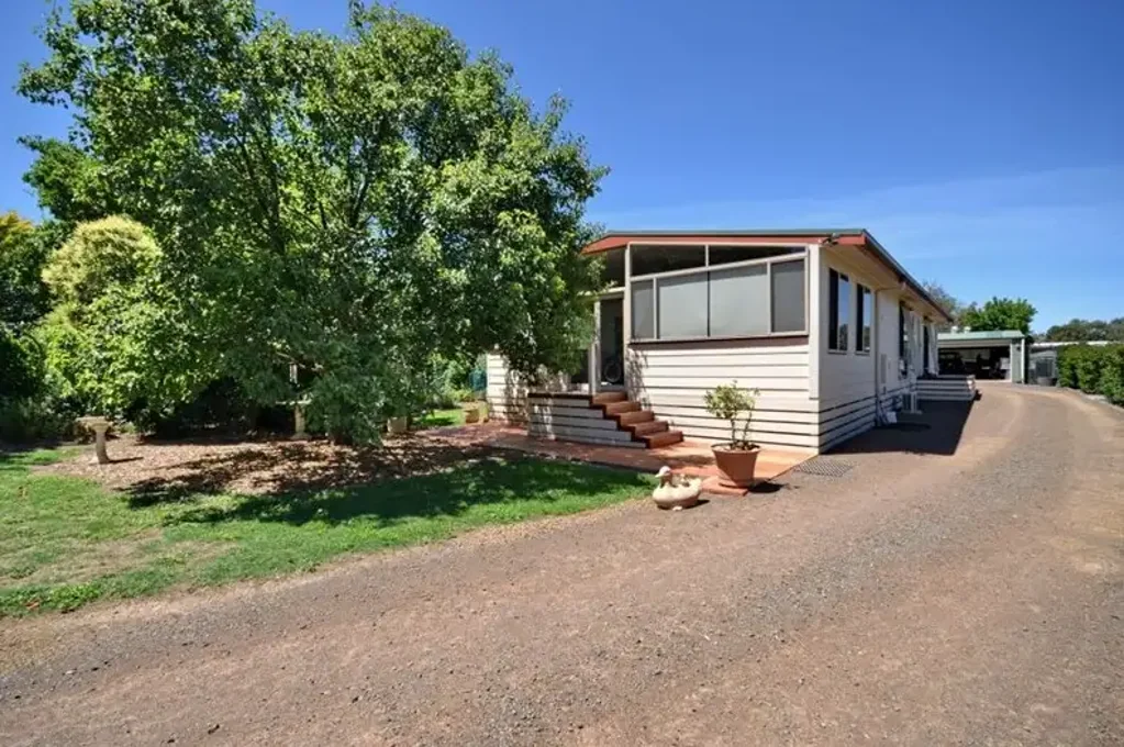 Spacious Family Home in Prime Logan Street Location