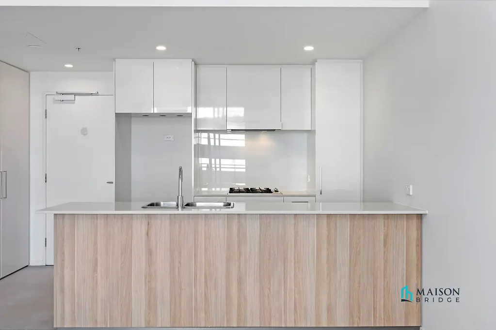 Modern 2-Bedroom Apartment in the Heart of Hurstville