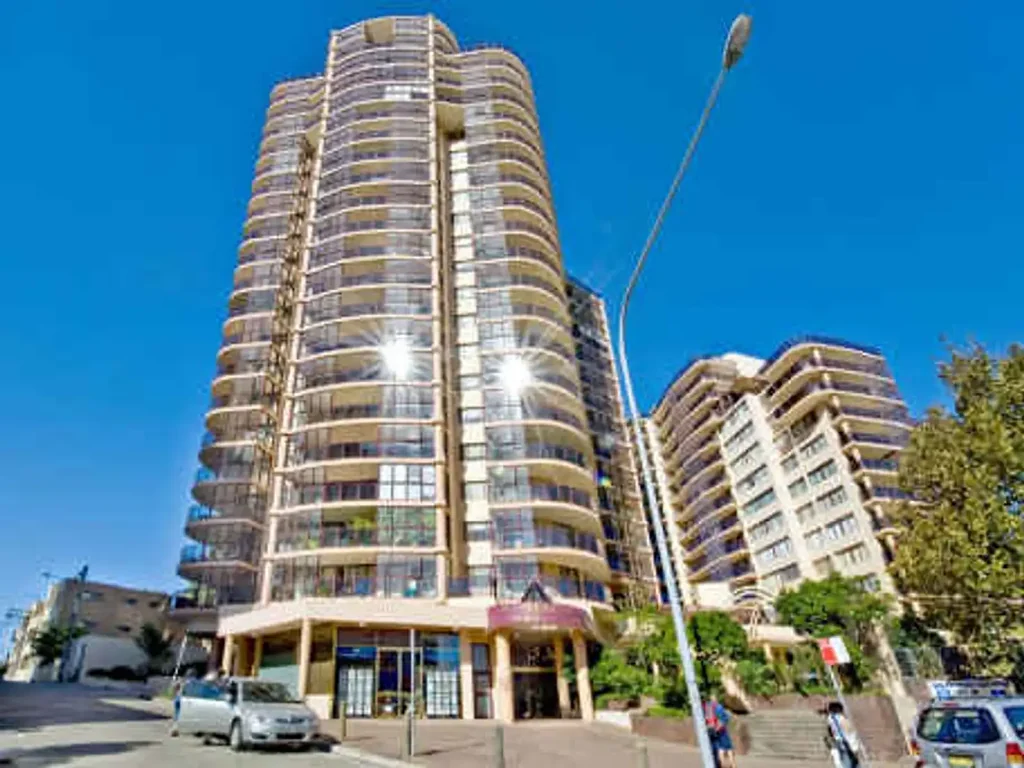 MODERN, 2 BEDROOM SECURITY APARTMENT IN 'OSCAR ON HOLLYWOOD'
