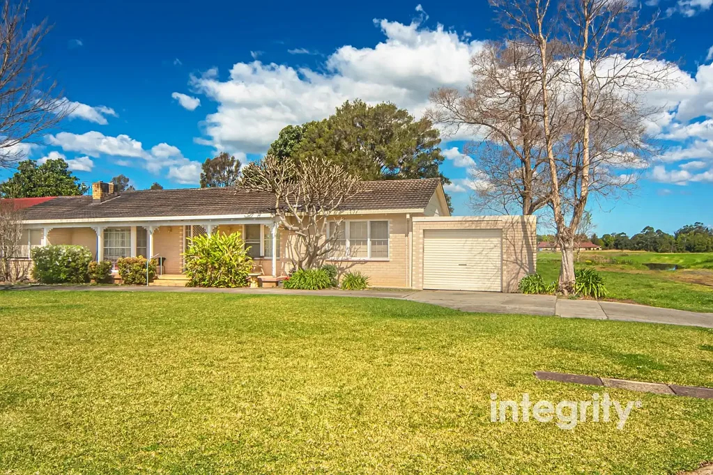 24 Lyrebird Drive, Nowra, NSW 2541