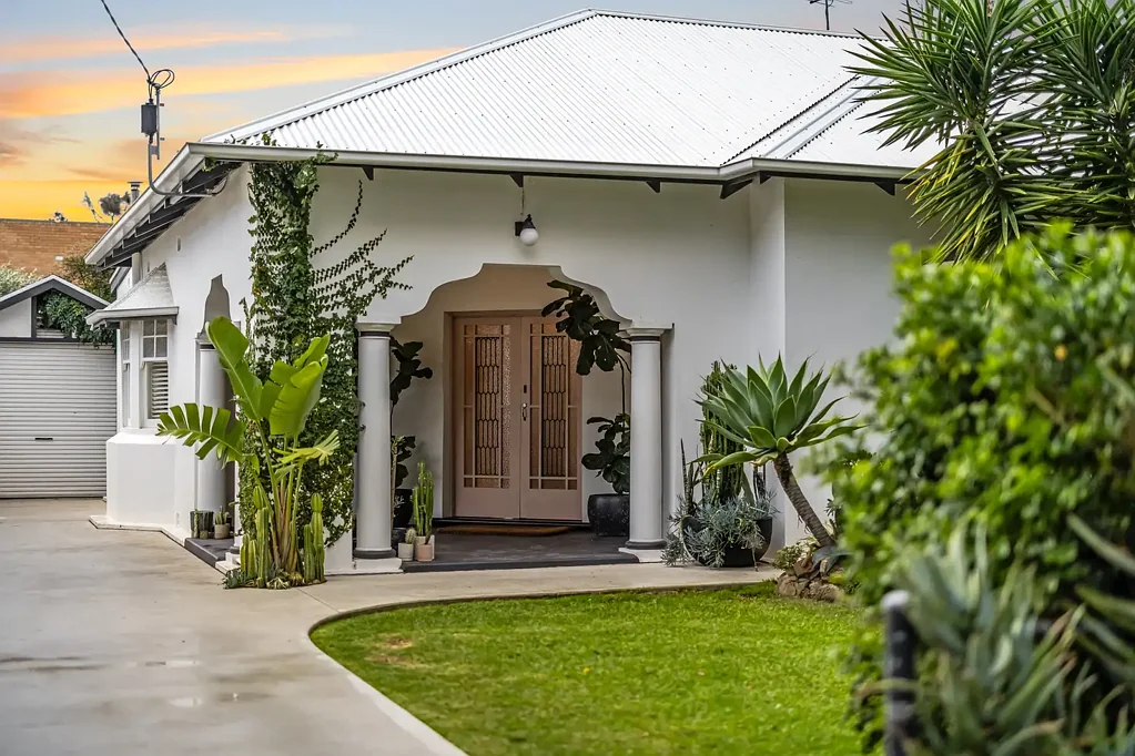 18 Hillsley Avenue, Everard Park, SA 5035