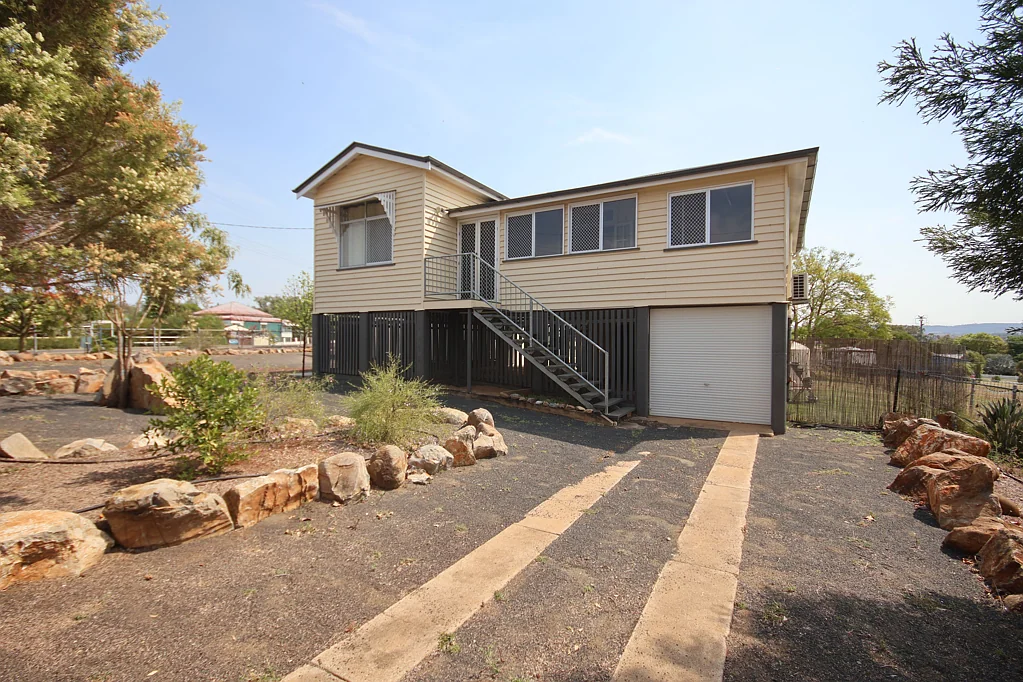 79 Stuart Russell Street, Mundubbera, QLD 4626