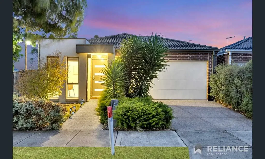 25 Sissinghurst Street, Truganina – East-Facing Family Home in Prime Forsyth Estate