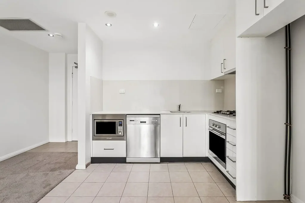 Modern apartment in the heart of Burwood