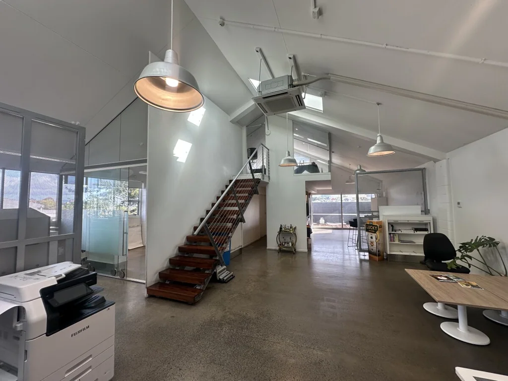 Kingsland Private Character Office on New North Road