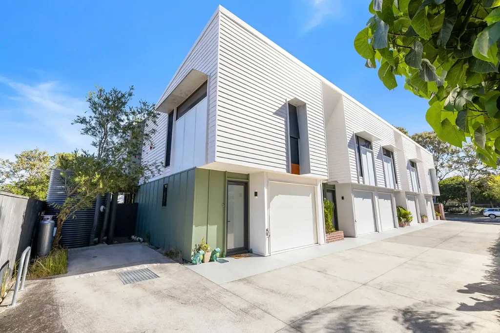 Caloundra 3બેડરૂમ A STANDOUT INVESTMENT IN THE HEART OF CALOUNDRA
