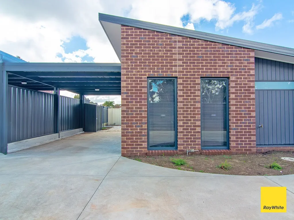 Modern & Low-Maintenance Living in a Convenient Bendigo Location