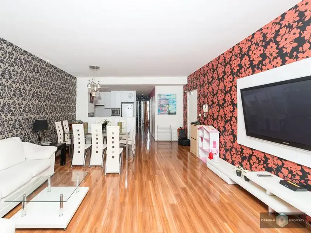 Massive 3 Bedroom Apartment with Quality Timber Floor