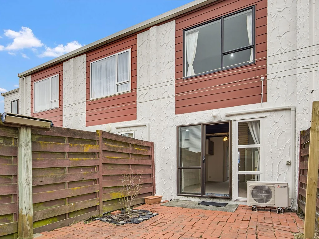 Johnsonville 2 Slaapkamer Townhouse Ease with Timber Character