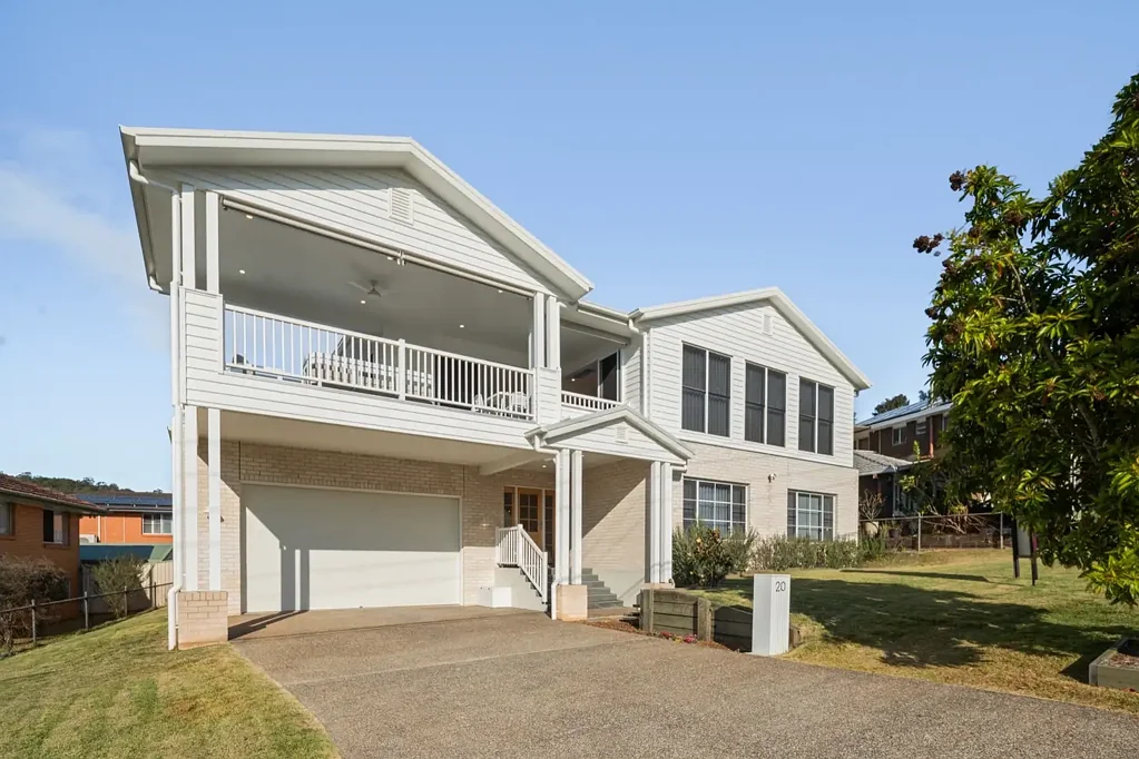Moorooka 5 Bedroom Contemporary Comfort with Exceptional Family Appeal