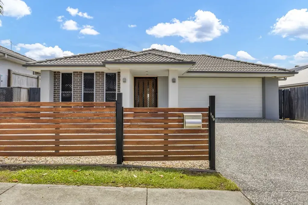 109 Sovereign Drive, Deebing Heights, QLD 4306