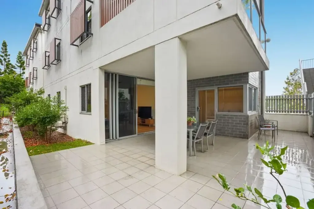 Annerley 2ਬੈੱਡਰੂਮ Modern Ground Floor Apartment