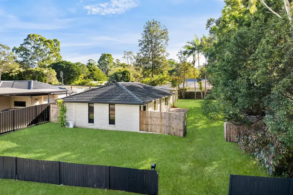Mooloolah Valley 3房  Big Block, Huge Side Access & Future Upside