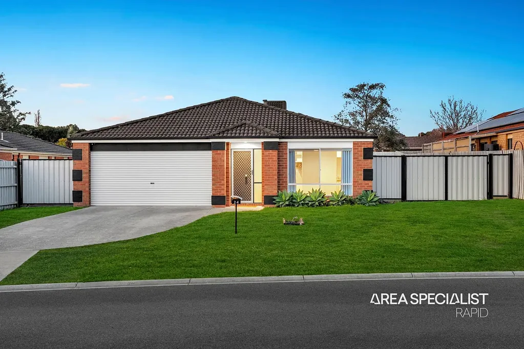 Narre Warren South 4 Bedroom The Brief: Spacious Family Living with Multiple Living Zones, Rumpus &
Generous Outdoor Space