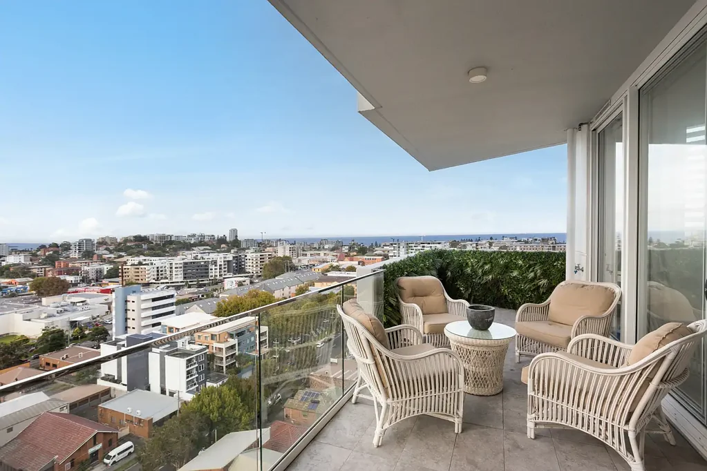 Wollongong 2 Bedroom Opulent executive retreat with panoramic views