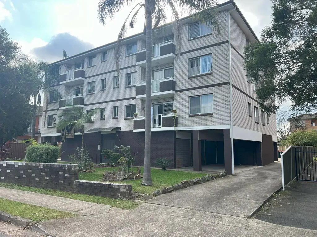 2 Bedroom Unit