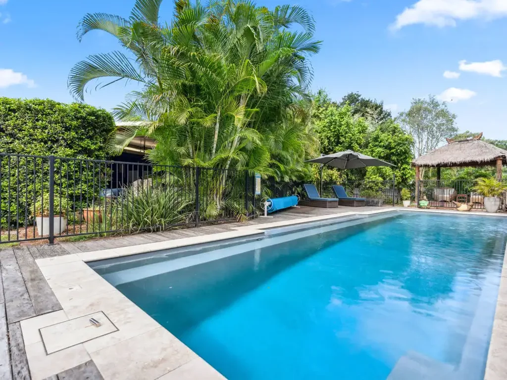 16 Clover Court, Regents Park, QLD 4118