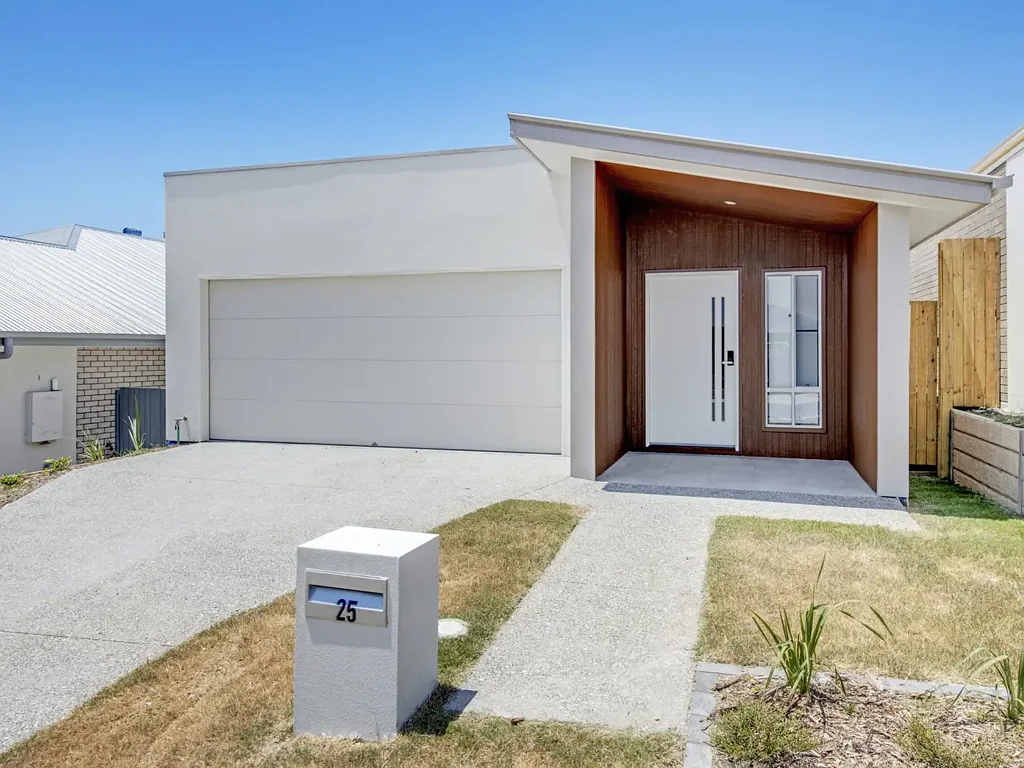 25 Monarch Street, Flagstone, QLD 4280