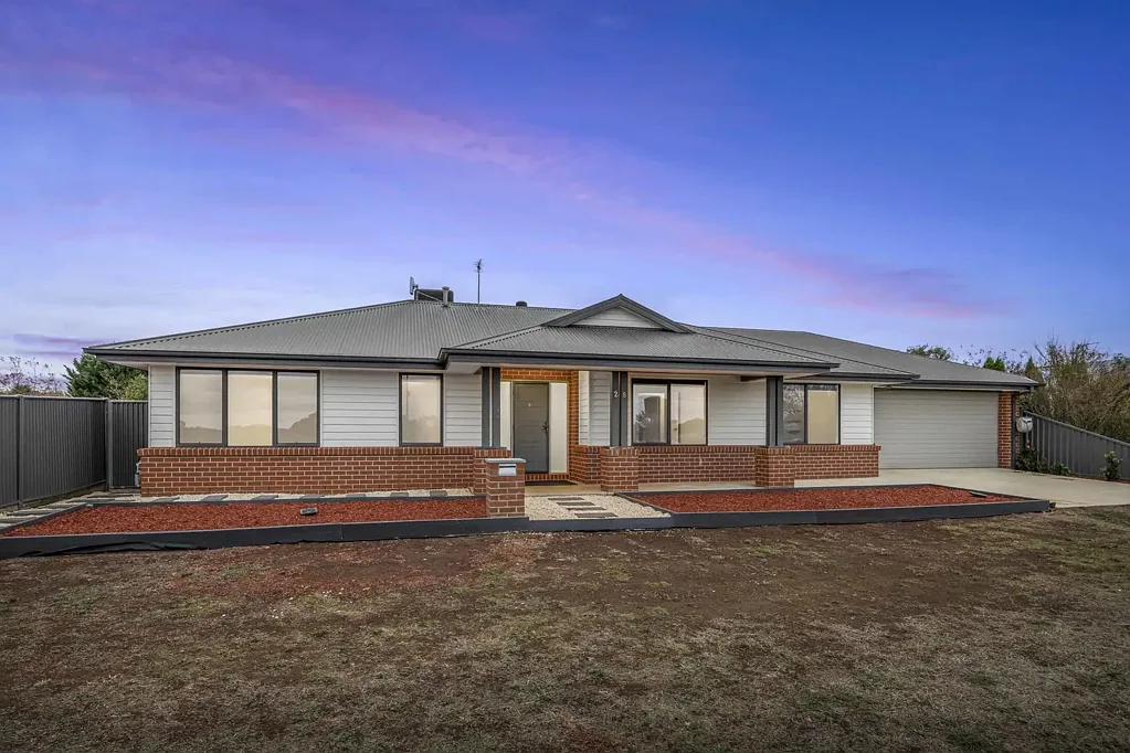 28 Creswick Street, Miners Rest, VIC 3352