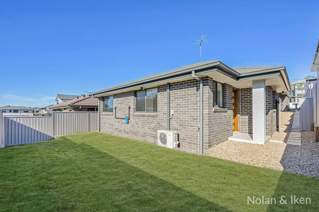 Immaculate Flat With Spacious Yard.