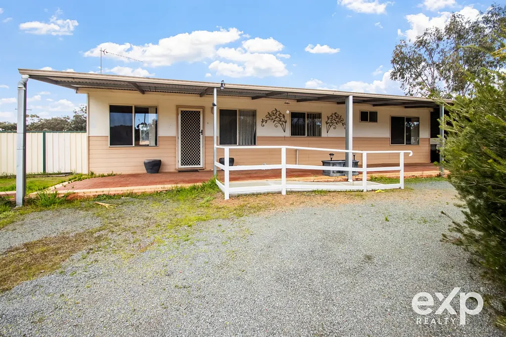 65 Alton Street, Cuballing, WA 6311