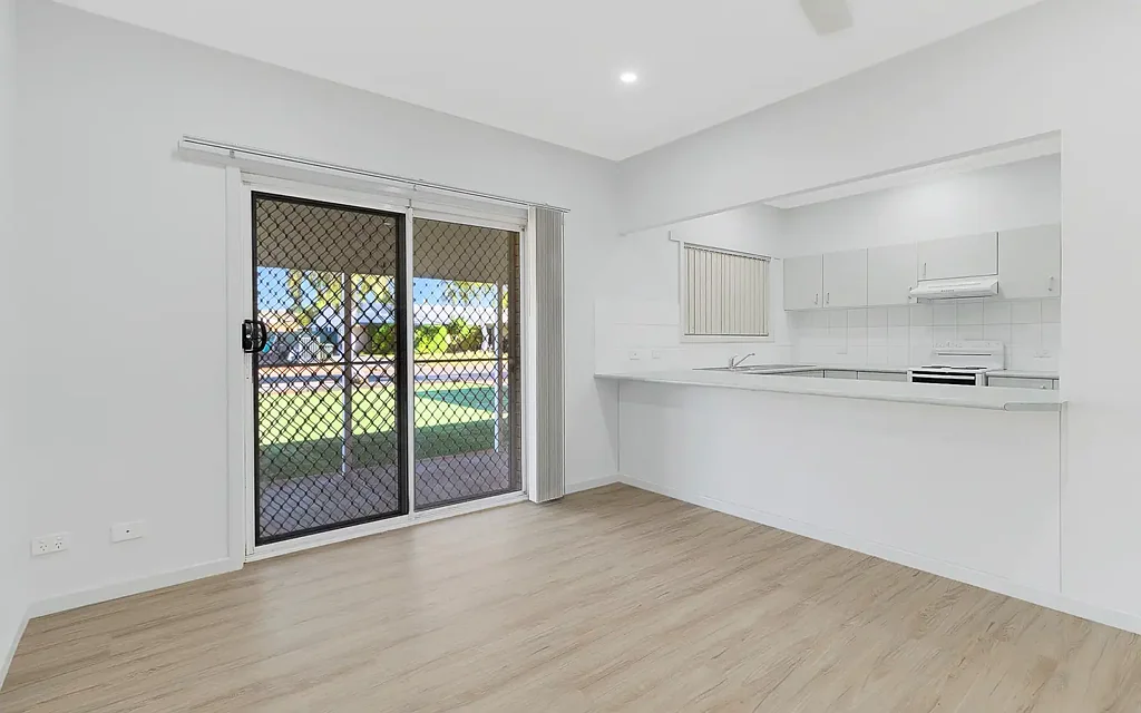 Stylish Bright Interiors & Spacious Garden