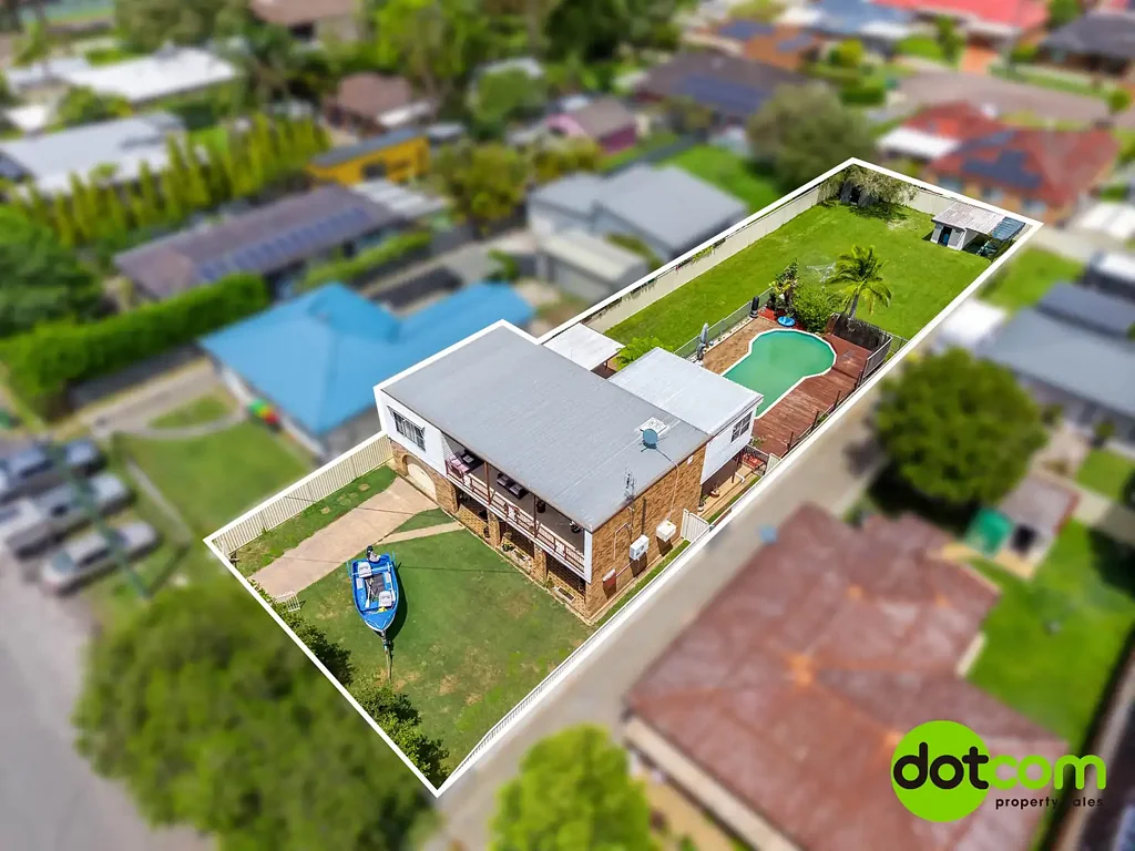 Buff Point 3房  Charming Family Home on a Rare 885sqm Block – Space, Comfort & Endless Potential