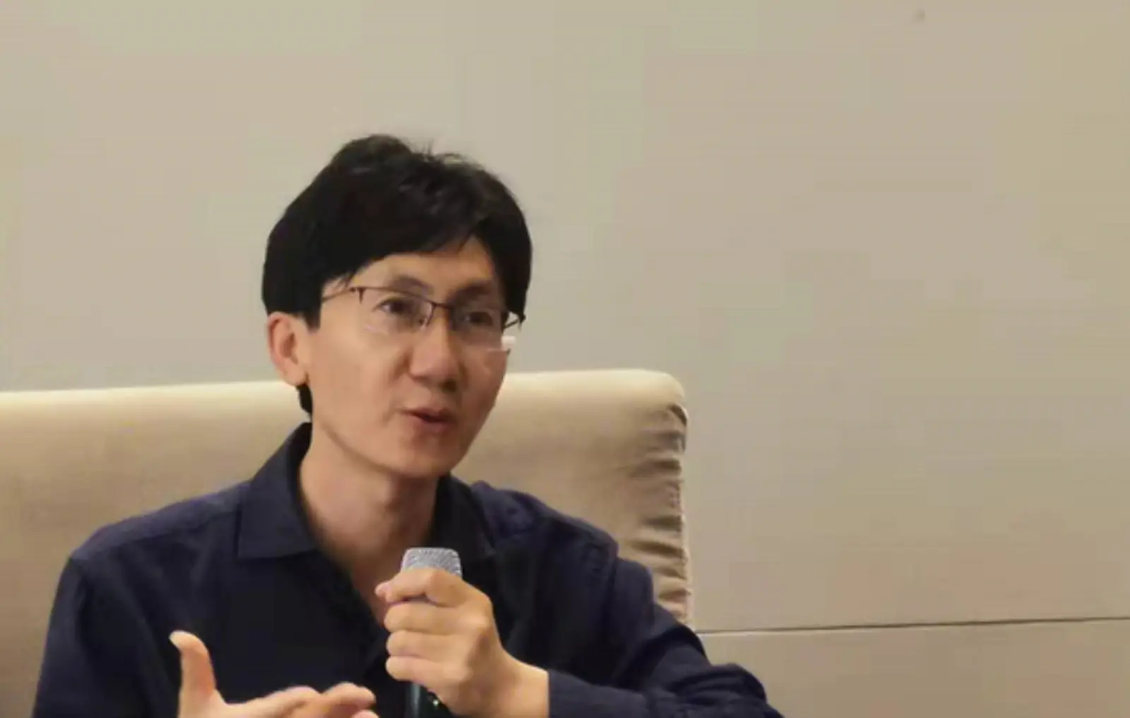 vivo秦飞:首款5G手机或将亏本卖 主要为推广5G