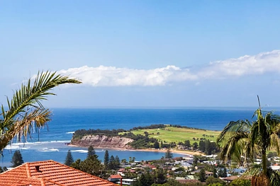 Collaroy Plateau 5房 优质926平米土地 海岸地块壮丽全景 海角海洋景观 宽阔后院泳池 高地采光充足 开发潜力巨大 稀有度假梦想家园 Endless Potential on 929sqm with Spectacular Ocean and Long Reef Views