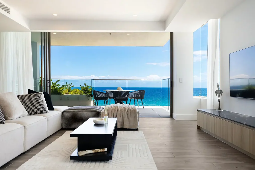 801/468 The Esplanade, Palm Beach, QLD 4221