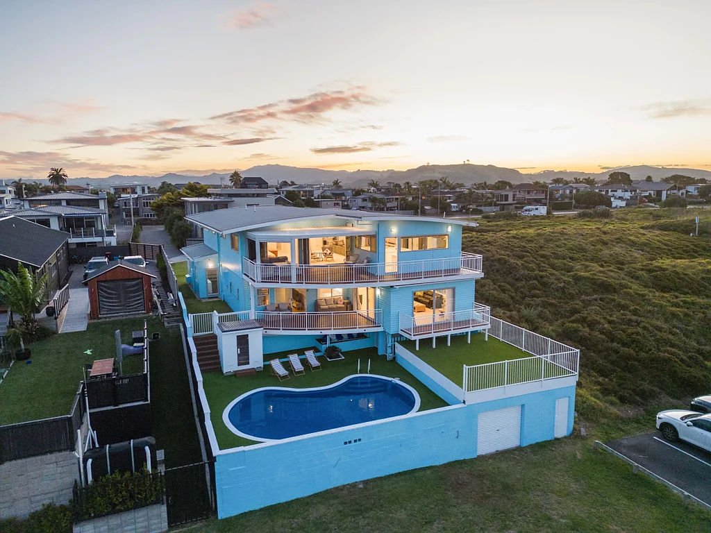 Papamoa 6कमरा Beachside Blue House
