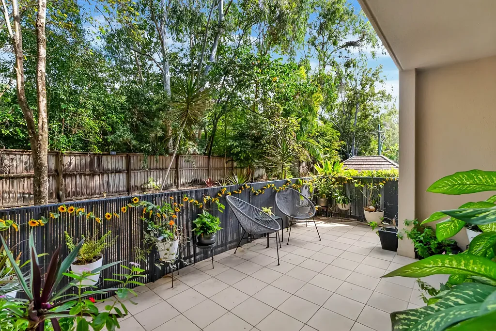 304/55-57 Clifton Road, Clifton Beach, QLD 4879