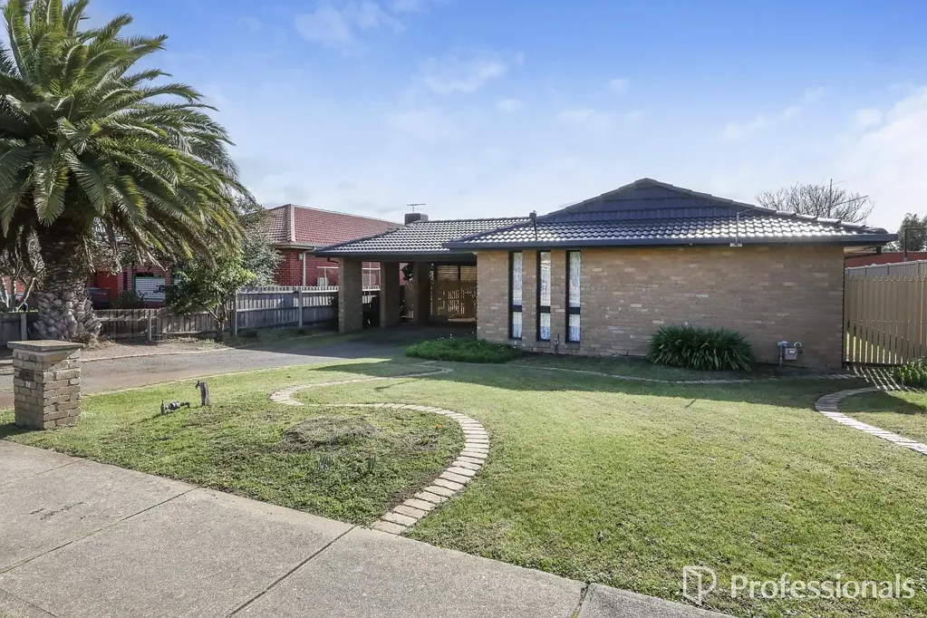 Melton 3غرفة نوم Deceptively Spacious Family Home with Exceptional Lifestyle Features in RGZ 1
