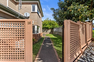 26 Amherst Place, Albany, North Shore City