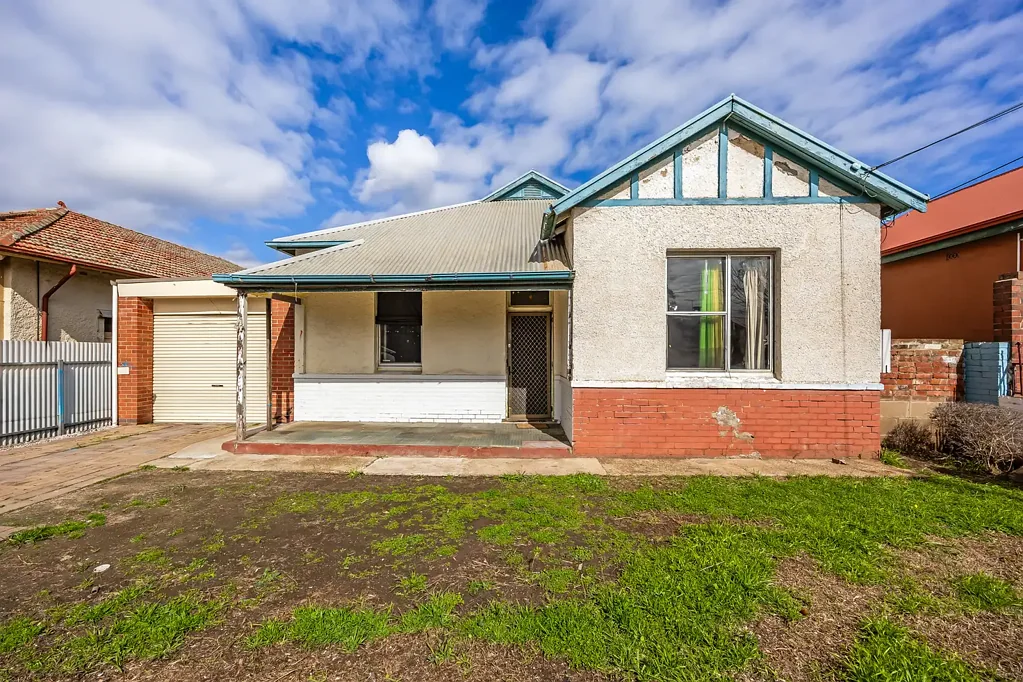 West Hindmarsh 3ਬੈੱਡਰੂਮ Go big - a West Hindmarsh villa with 581sqm of possibility up its sleeve…