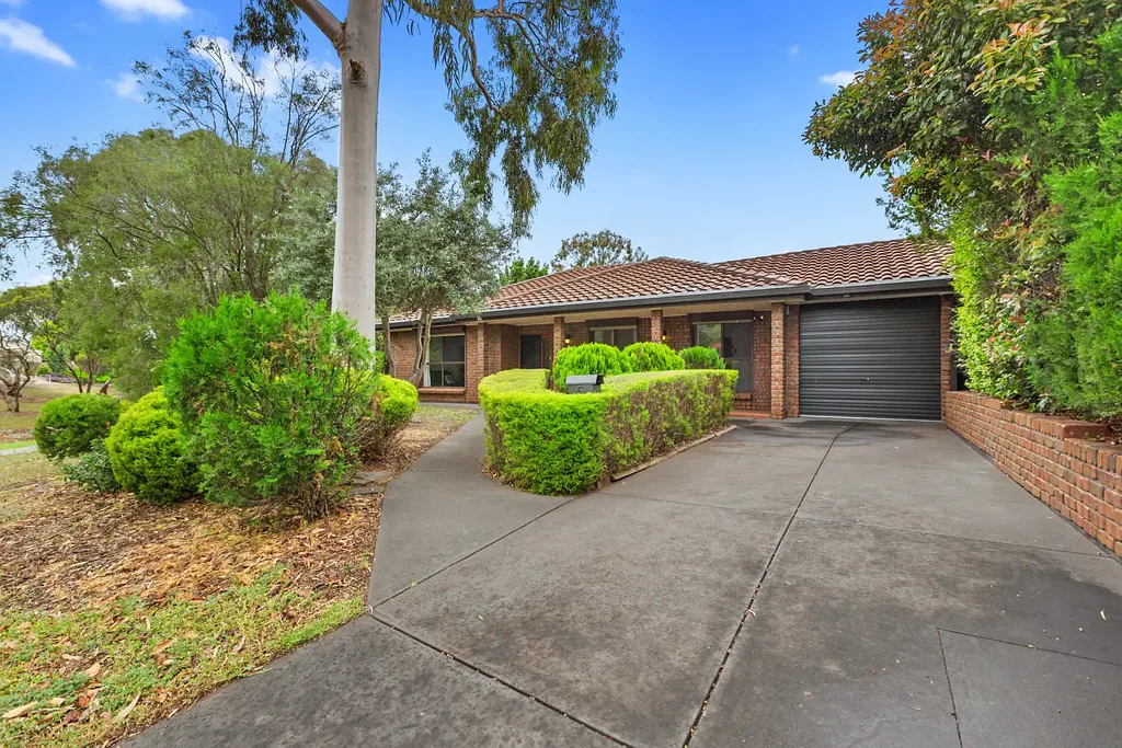 Modbury North 3 Slaapkamer Tranquil Family Living Beside the Reserve
