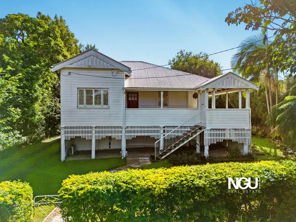 1 Law Street, Bundamba, QLD 4304