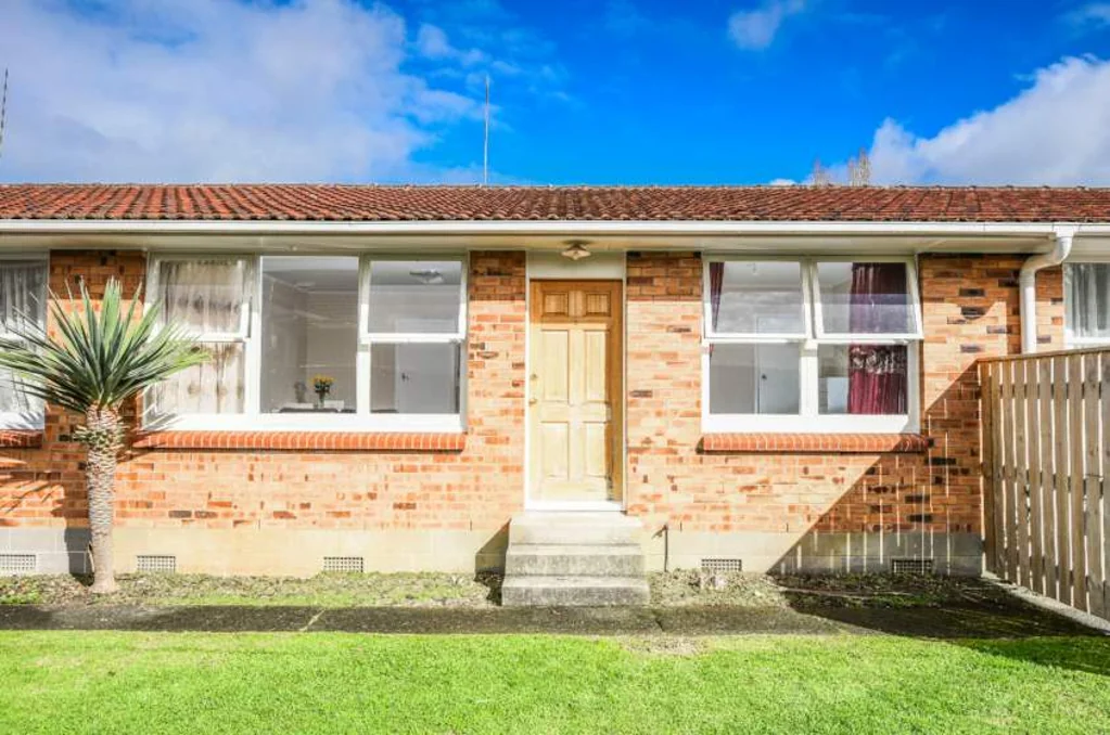 2 bedrooms in Mt Albert