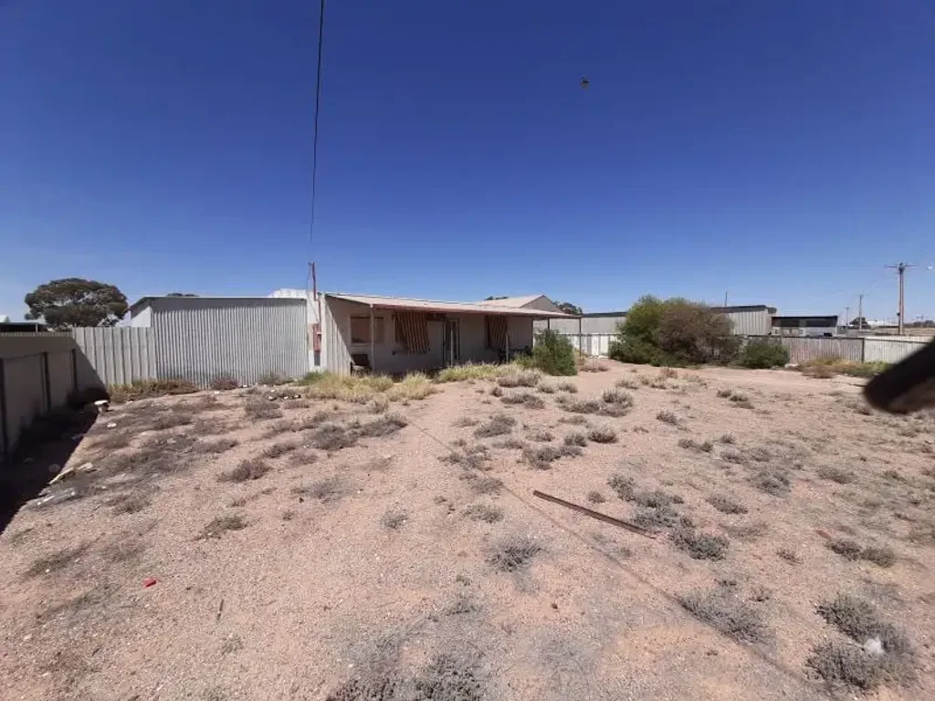 Coober Pedy 3ਬੈੱਡਰੂਮ THREE BEDROOM HOME WITH REAR VERANDAH