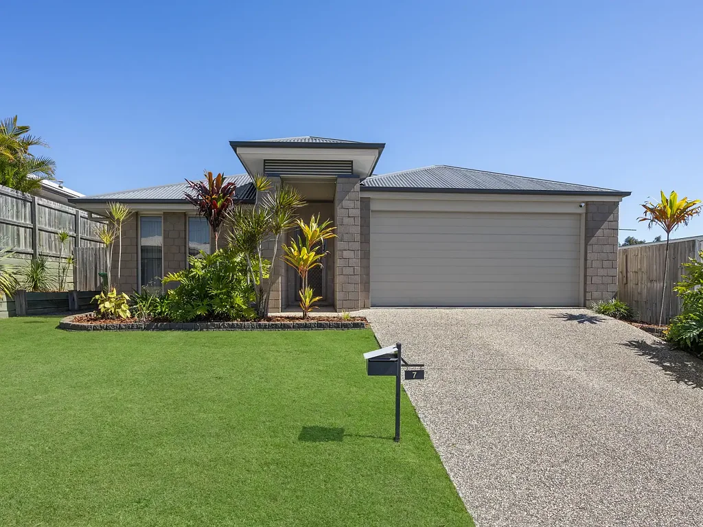 7 Glasswing Street, Deebing Heights, QLD 4306