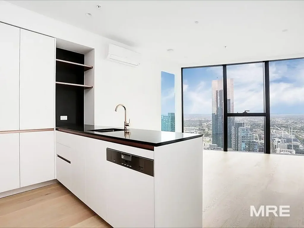 Immaculate city apartment with amazing view!